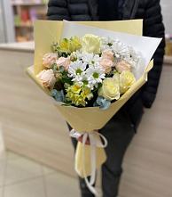 Букет цветов из:  Альстромерии, Розы и Хризантемы в Николо-Кропотки
